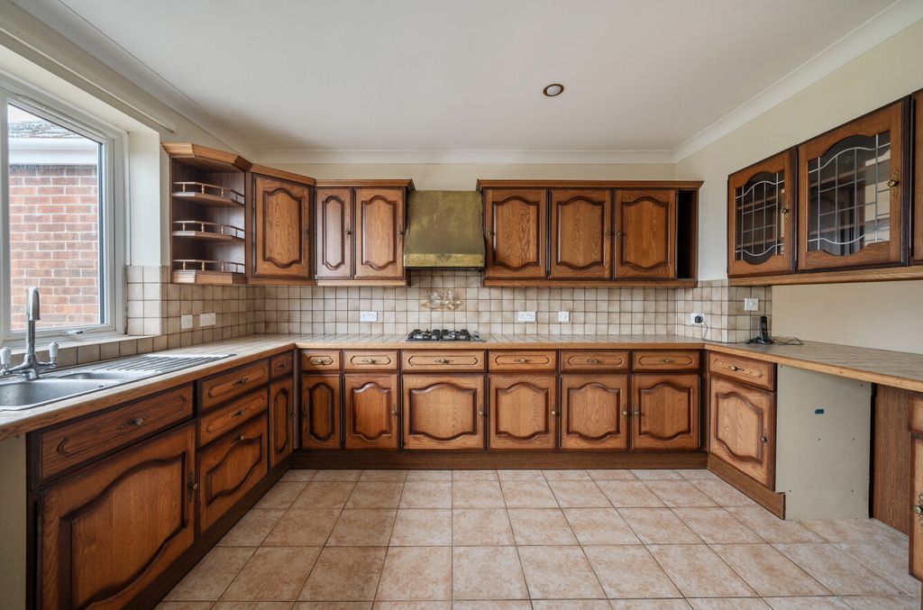 Property photo 3 of 27 1424603-2-69d93d4...