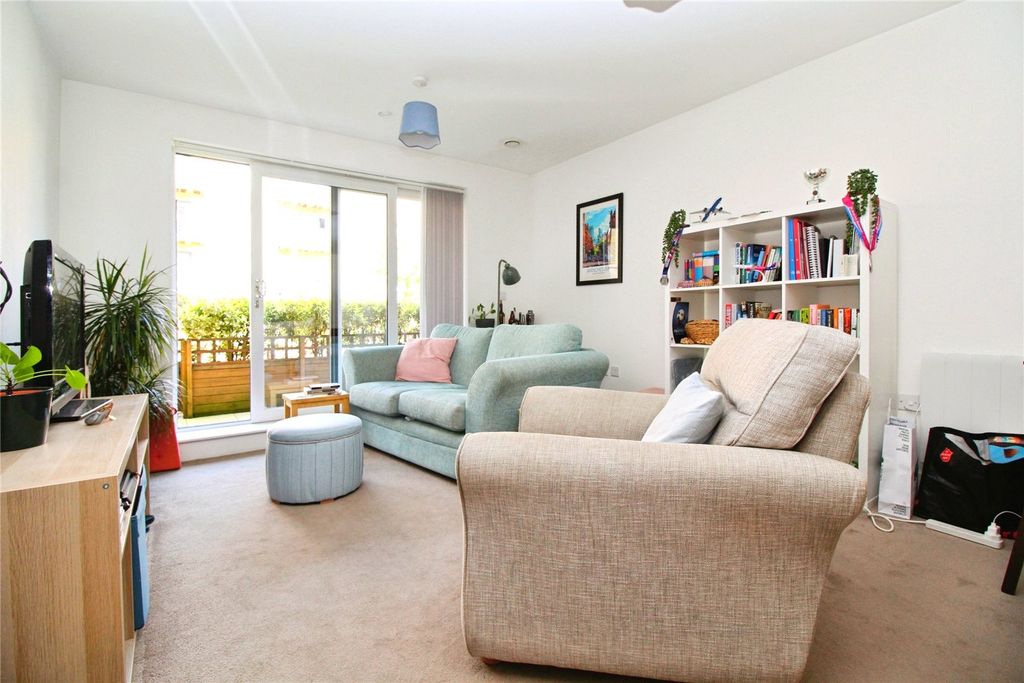 Property photo 2 of 11 Picture No. 04