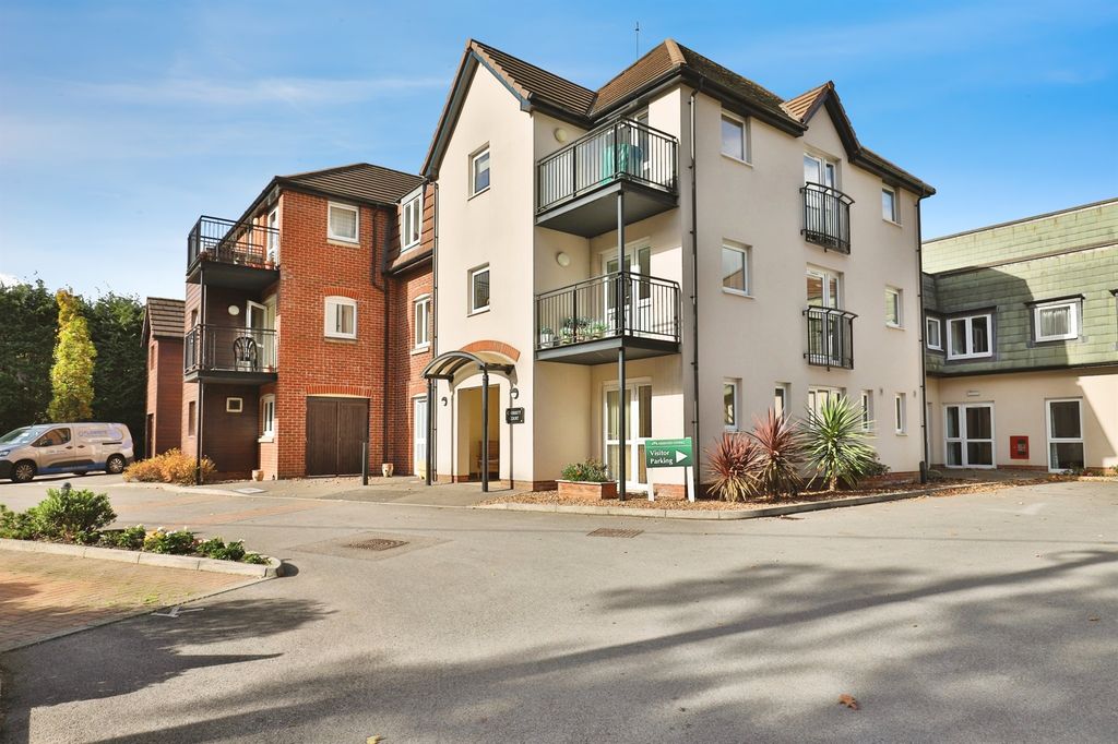 Property photo 1 of 17