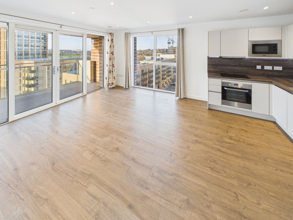 Property photo 3 of 11