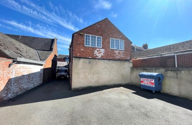 Property photo 2 of 3