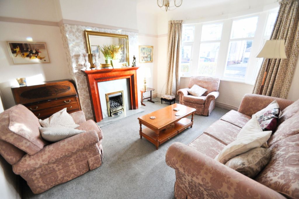 Property photo 2 of 34