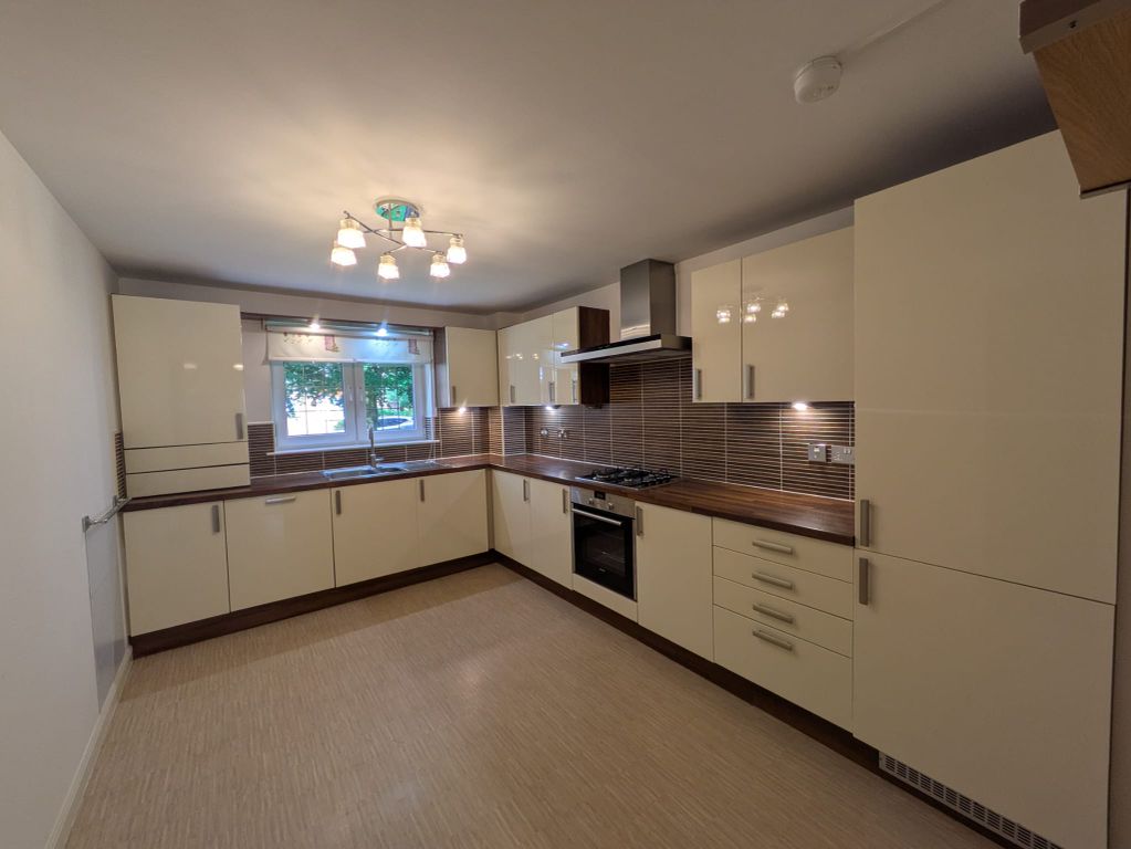 Property photo 3 of 16 Kitchen B