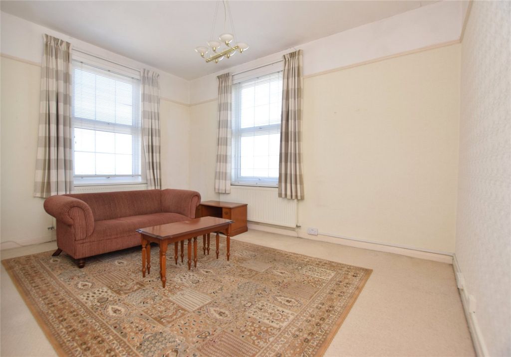 Property photo 2 of 7 Picture No. 01