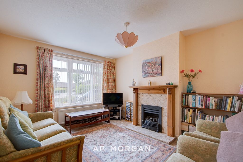 Property photo 2 of 12 Picture No. 01