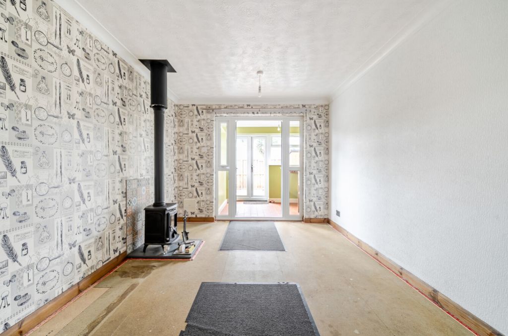 Property photo 2 of 10 1488327-7-6A4d046F5Cee6