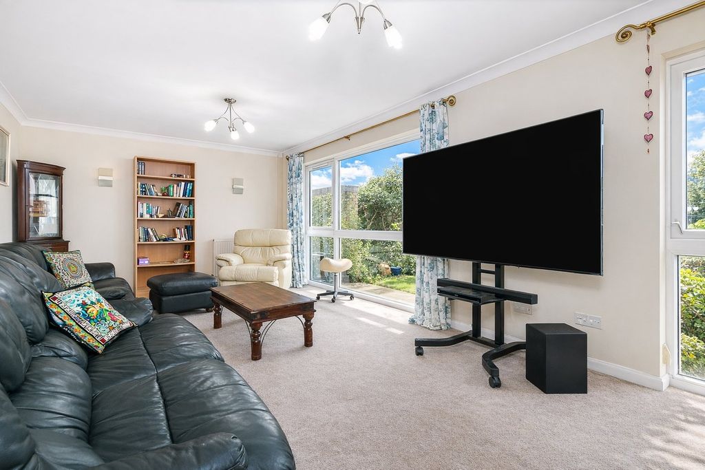 Additional image 5 of 3 bed detached house for saleBell Acre, Letchworth Garden City SG6