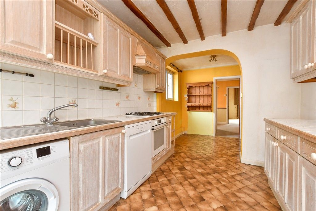 Property photo 3 of 14 Kitchen