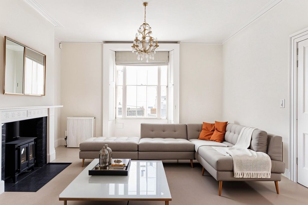 Property photo 2 of 30 Image