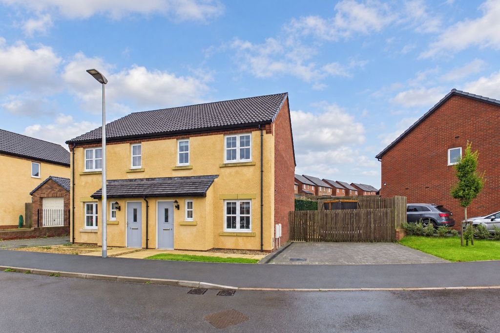 Property photo 2 of 19
