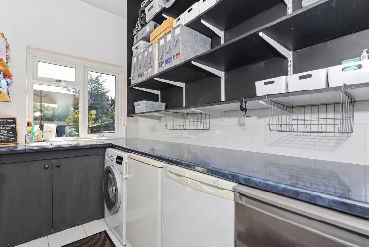 Property photo 3 of 19 335232