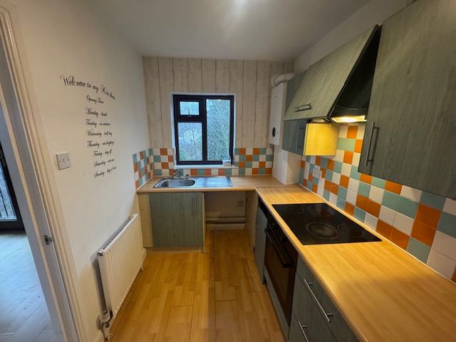 Property photo 3 of 16 Entrance Porch