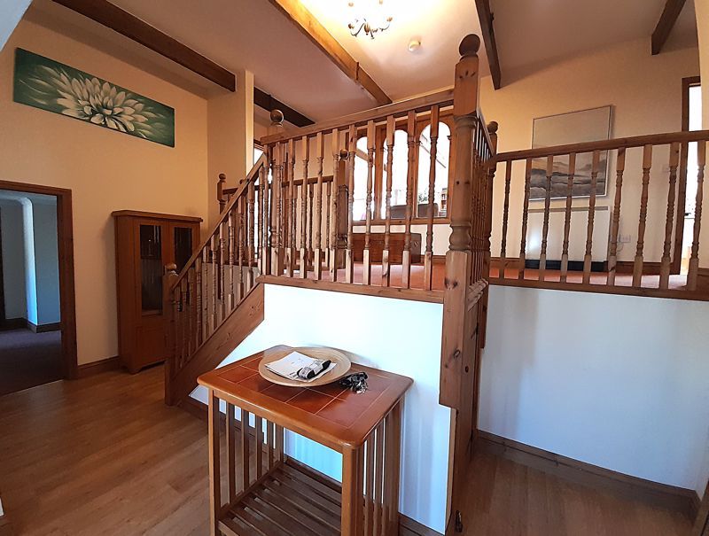 Property photo 3 of 25 Gallery Landing