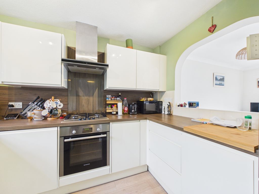 Property photo 2 of 12 Cam04018G0-Pr0491-Still002