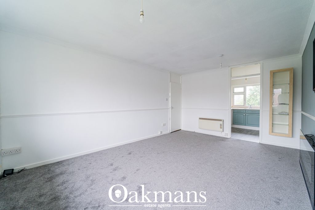Property photo 3 of 19 Living Room