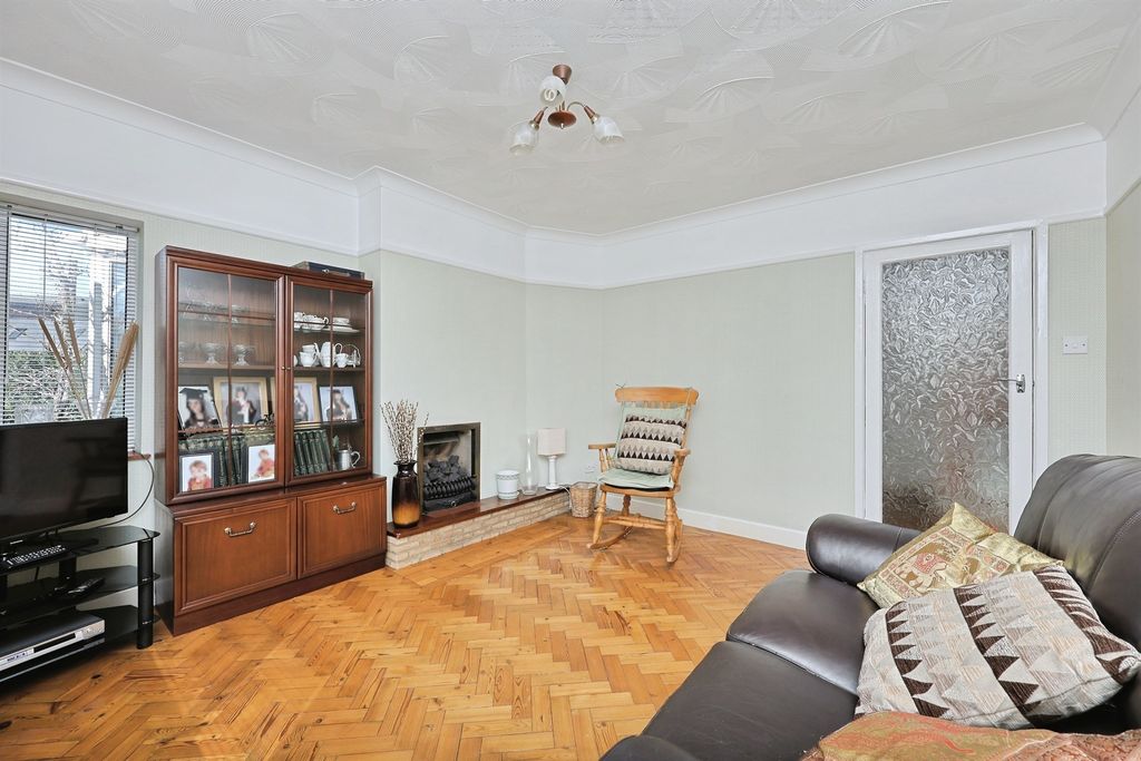 Property photo 3 of 22