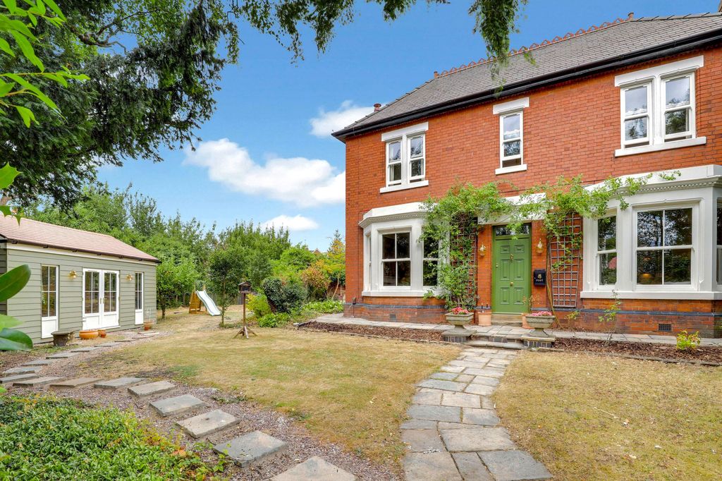 Property photo 1 of 30