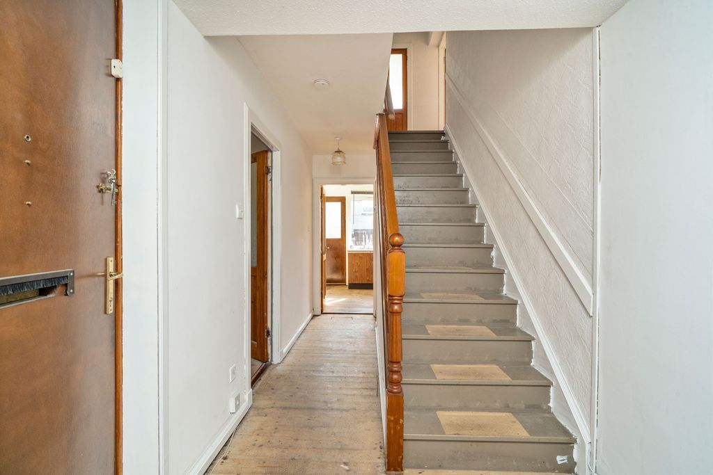 Property photo 2 of 28 Property Image 2