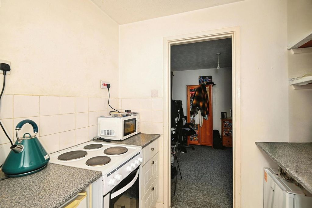 Property photo 3 of 11 Pbox-Img.Jpg