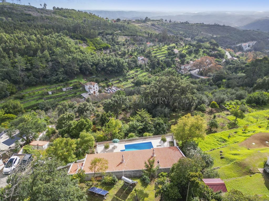 Property photo 2 of 28