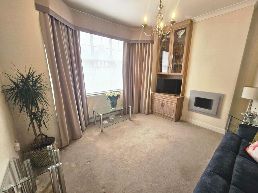 Property photo 2 of 18 Photo 1