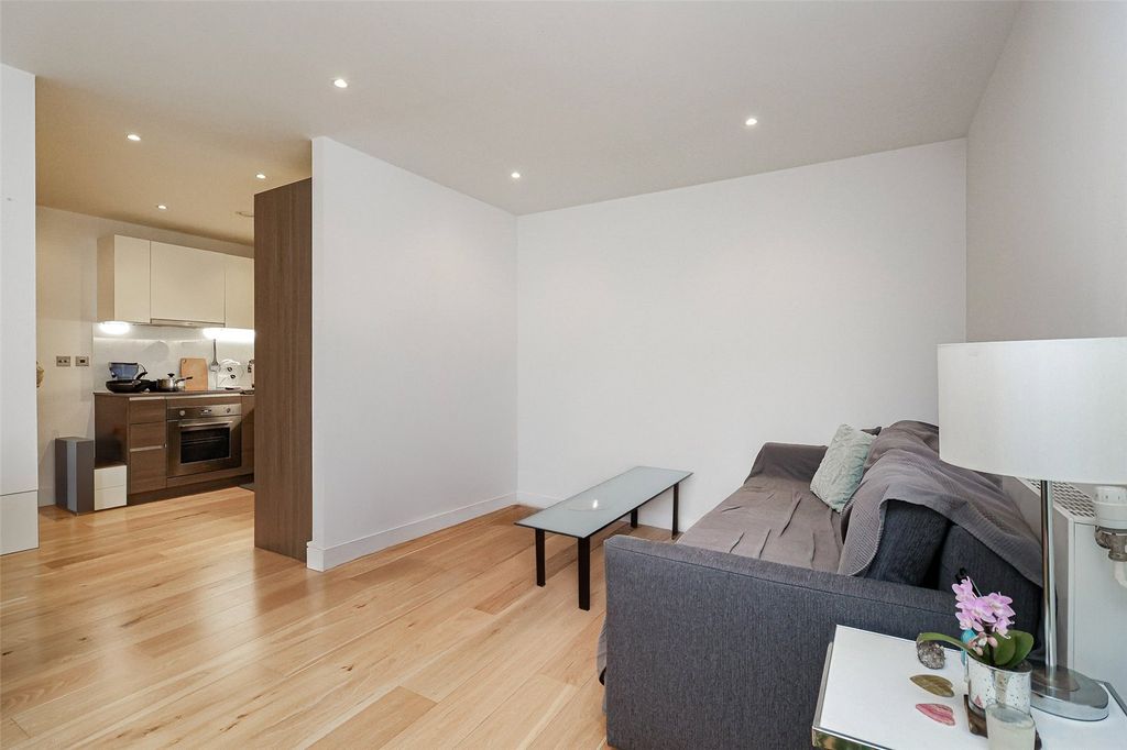 Property photo 3 of 12 Picture No. 23