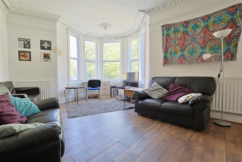 Property photo 3 of 17 4D0887Aa-495B-467E-A606-9A148B9149C0_1_201_A.Jpeg