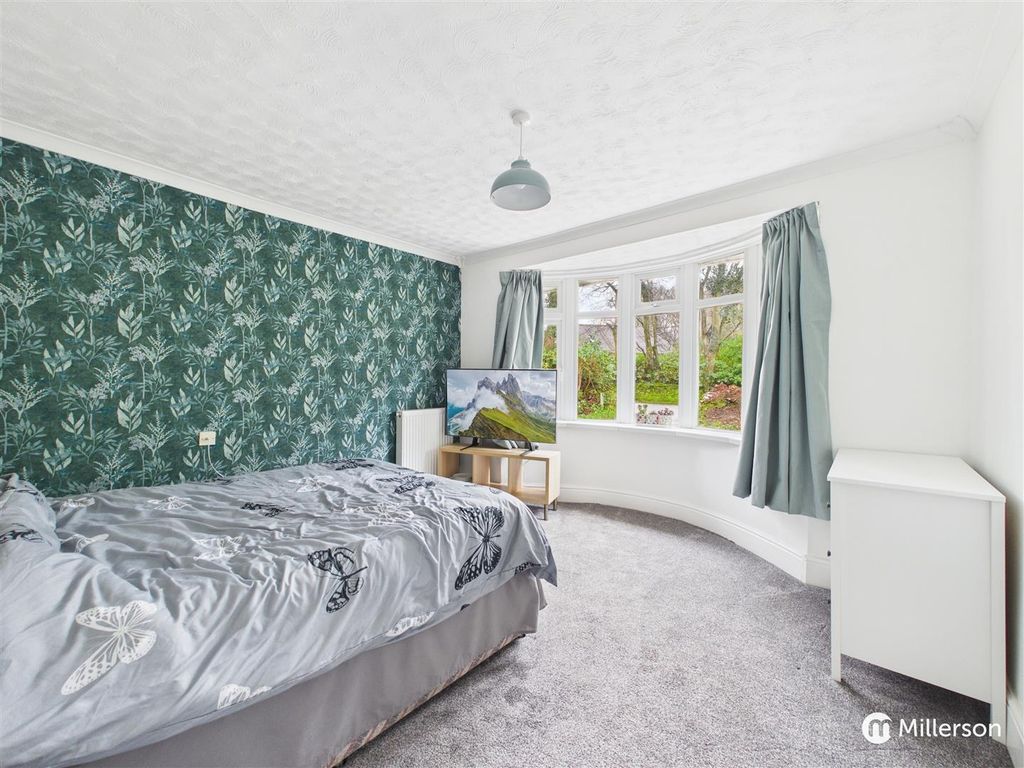 Property photo 3 of 24 Cam05092G0-Pr0153-Still013.Jpg