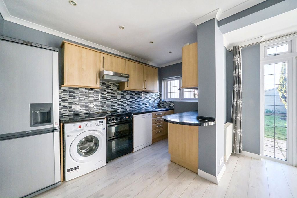 Property photo 3 of 13 Kitchen