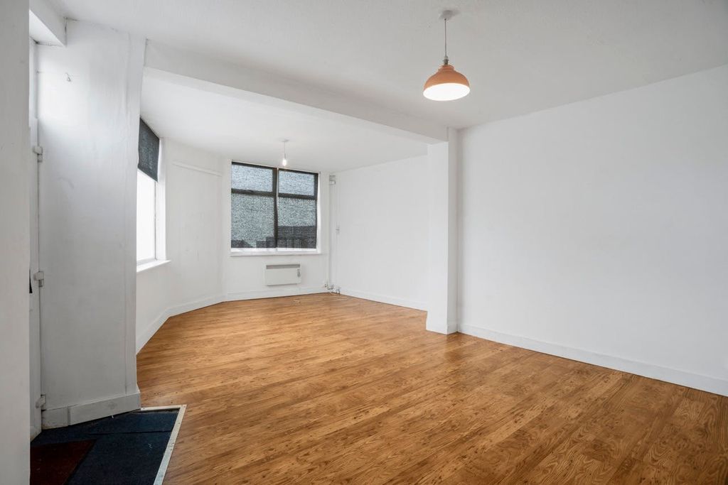 Property photo 2 of 16 Dsc_9477.Jpg