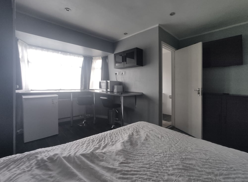 Property photo 3 of 5