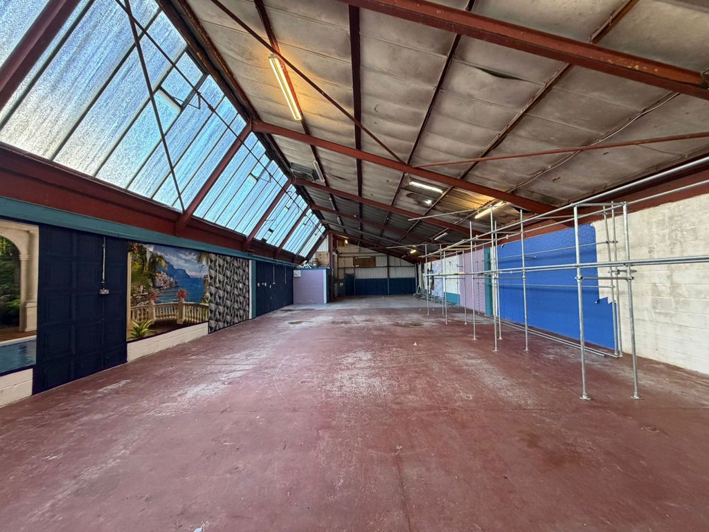 Property photo 2 of 3