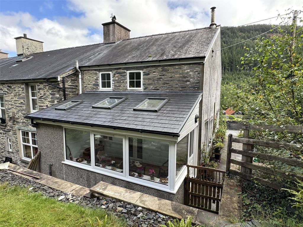 Property photo 2 of 31 Picture No. 02