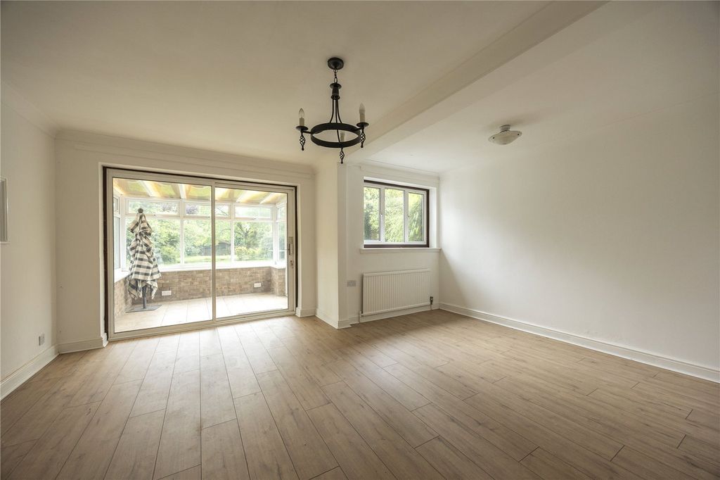 Property photo 3 of 12 Picture No. 26
