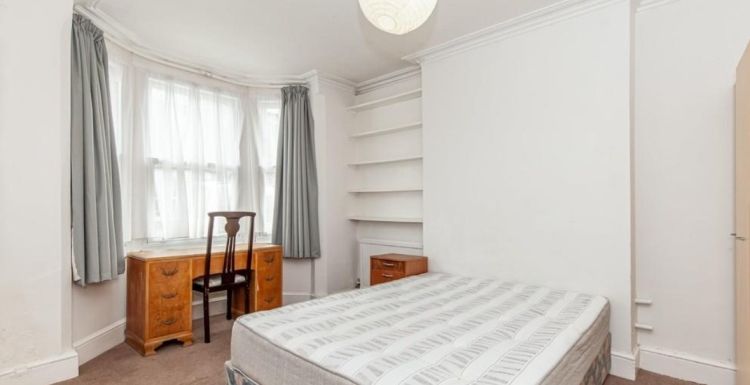 Property photo 3 of 10 4