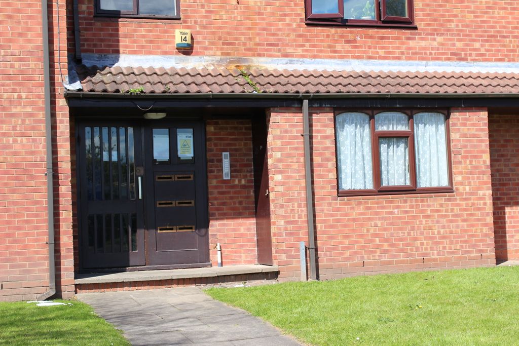 Property photo 2 of 7 Front