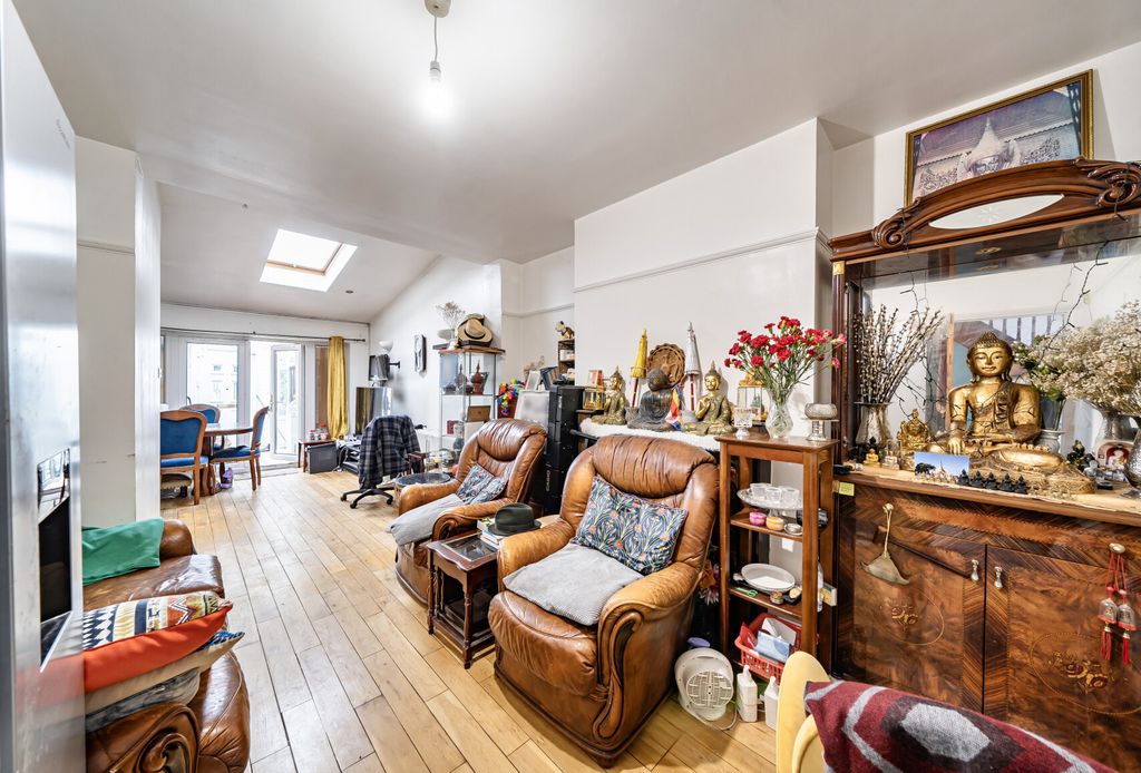 Property photo 3 of 13 1438784-12-69Dfb4...