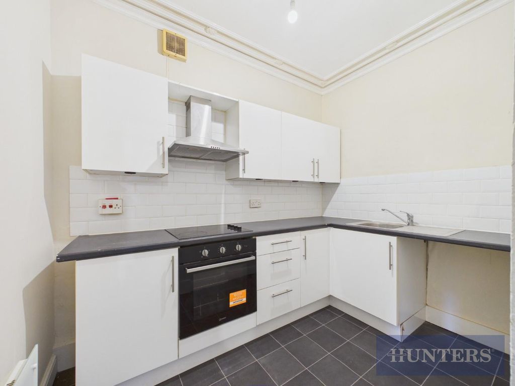 Property photo 2 of 11 Cam05316G0-Pr0390-Still004.Jpg