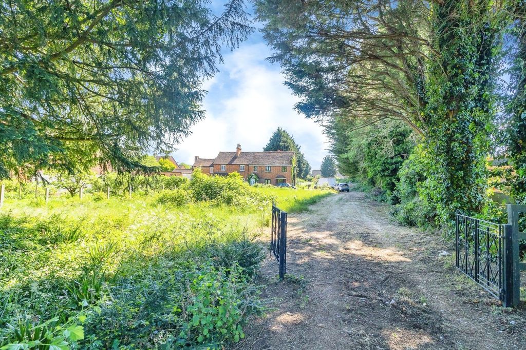 Property photo 1 of 18