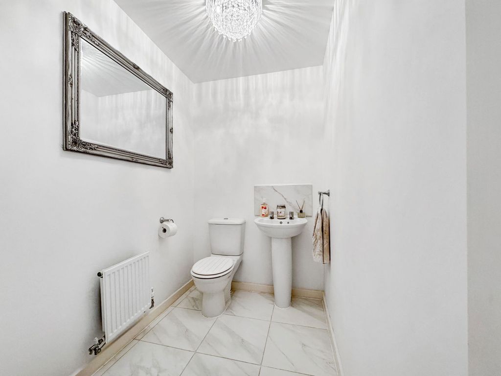 Property photo 3 of 24