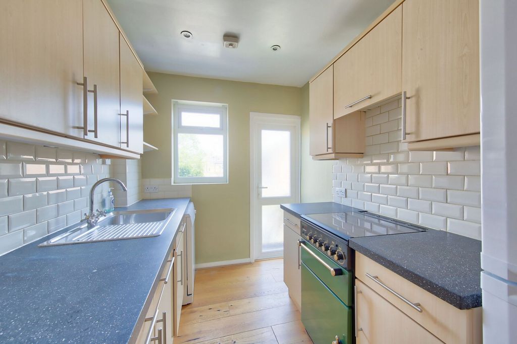 Property photo 3 of 13 Photo 12