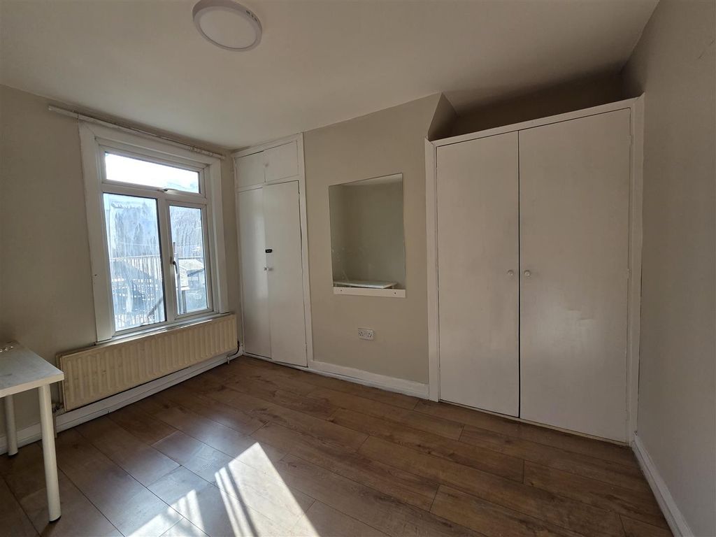 Property photo 3 of 5 20260321_153113.Jpg