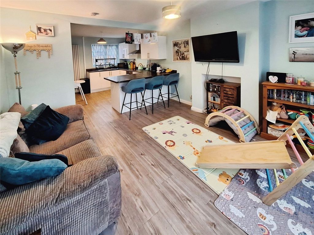 Property photo 2 of 11 Loungediner/Kitchen