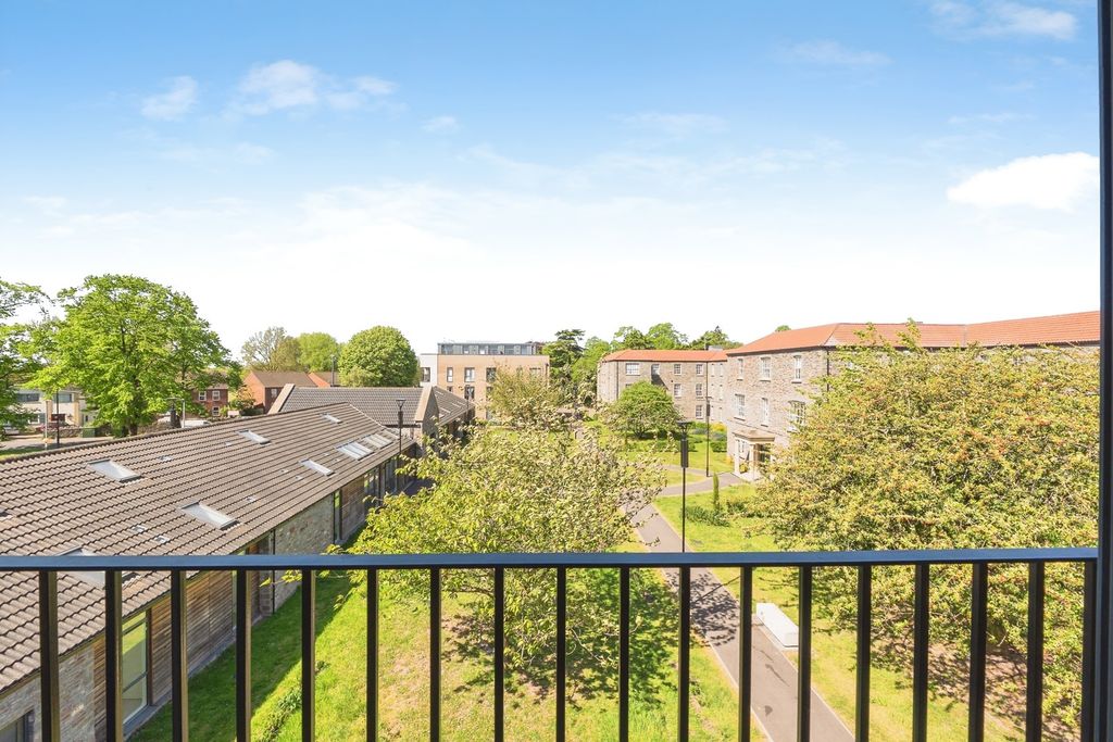 Property photo 3 of 18 Pbox-Img.Jpg