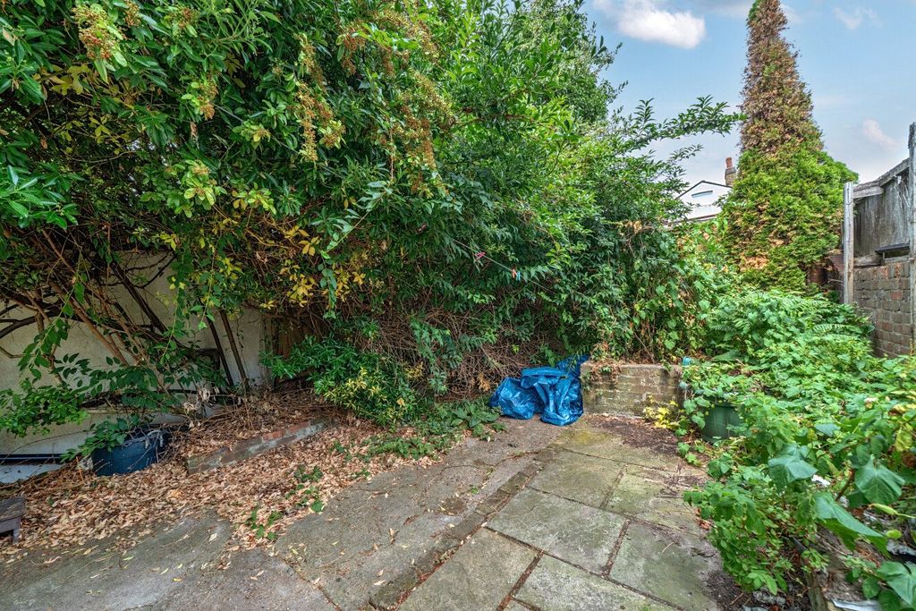 Property photo 2 of 12 Picture No. 11