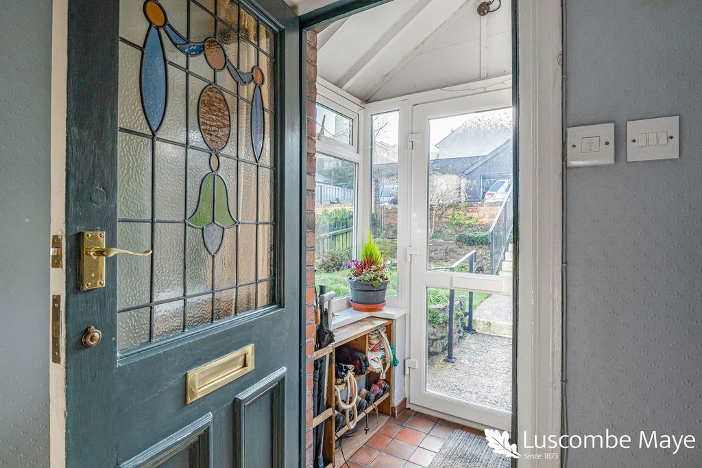 Property photo 2 of 24