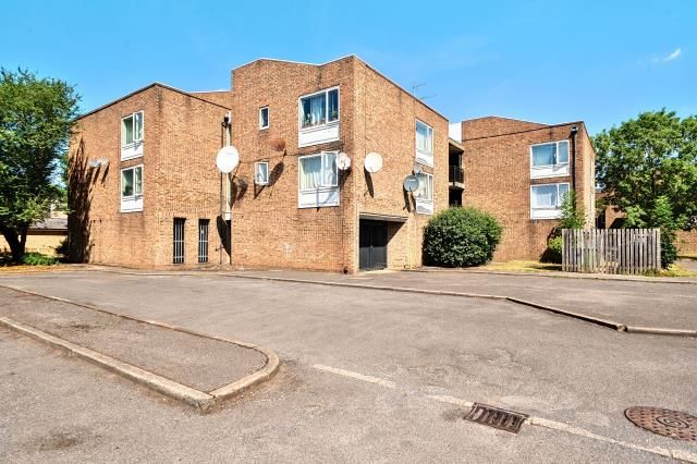 Property photo 1 of 18 External View