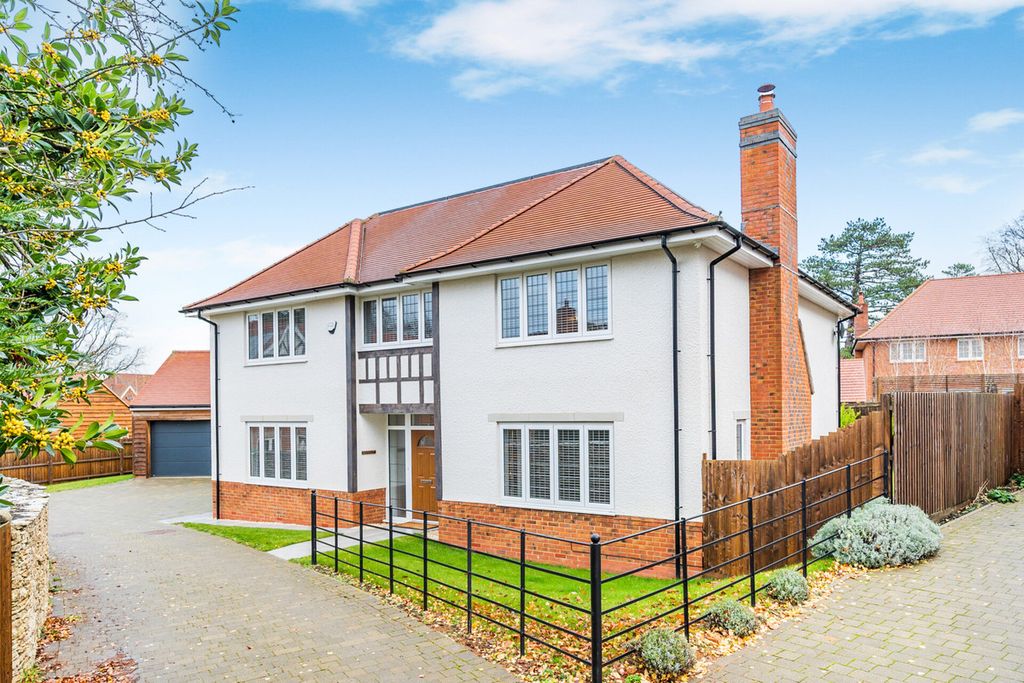 Property photo 1 of 41