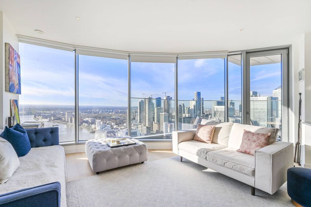 Property photo 2 of 41