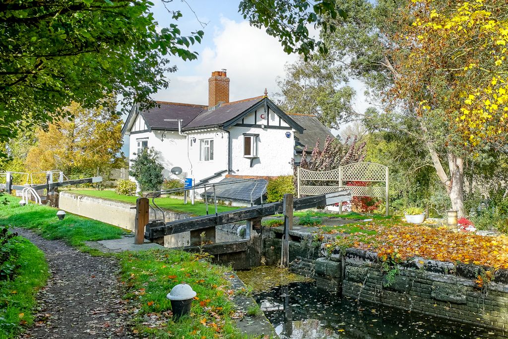 Property photo 3 of 29